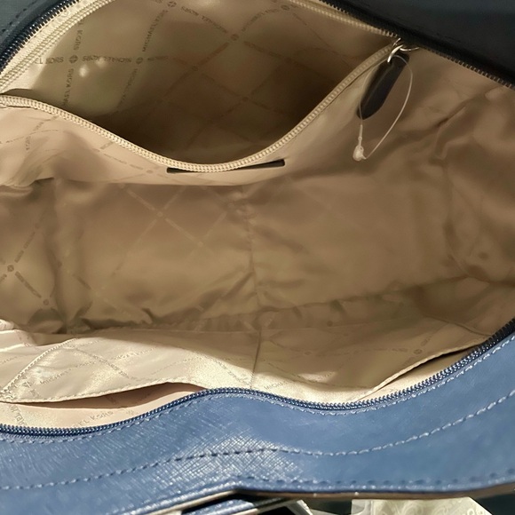 Bold blue large shoulder bag!